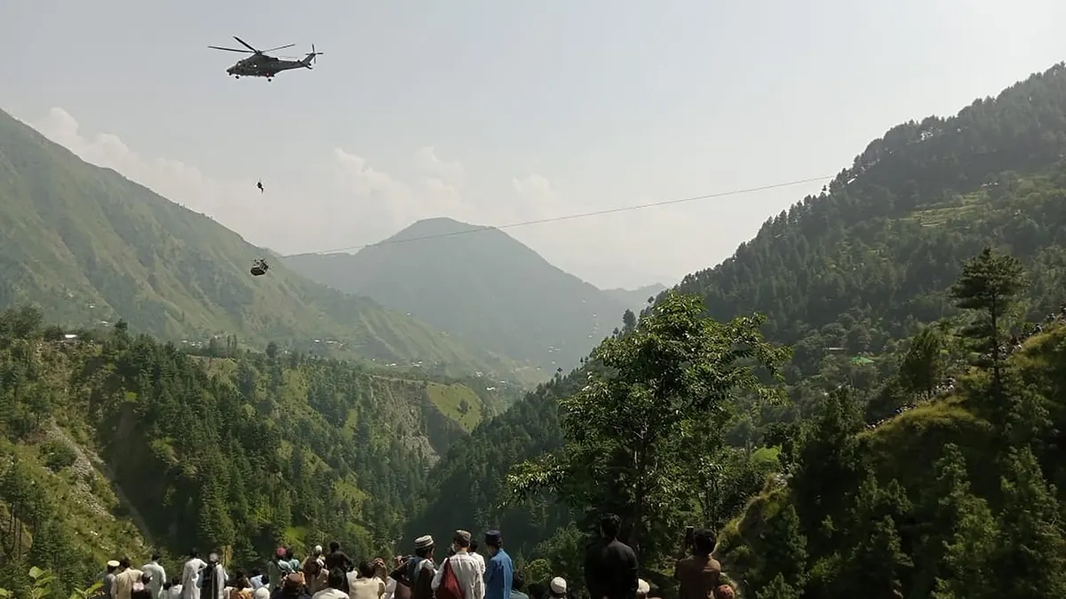 pakistan army's heroic cable car rescue in battagram