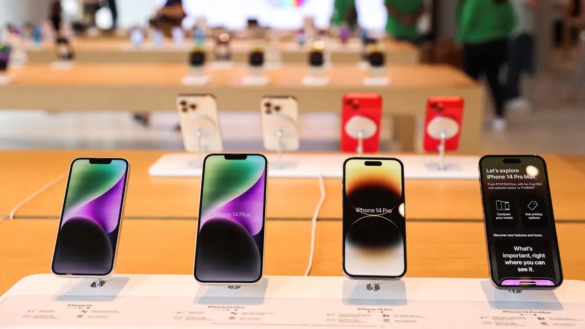 apple forecasts dip in iphone sales, faces challenges in competitive asian market
