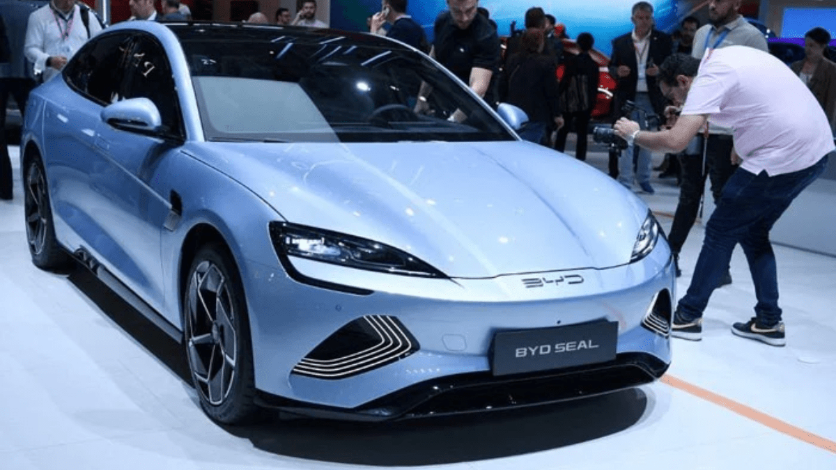 china’s ev giant expresses interest to invest in pakistan